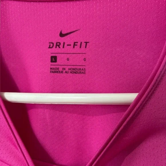 🎉4/30$🎉 Nike Dri-FIT Pink Activewear Top - Size Large - Picture 2 of 3